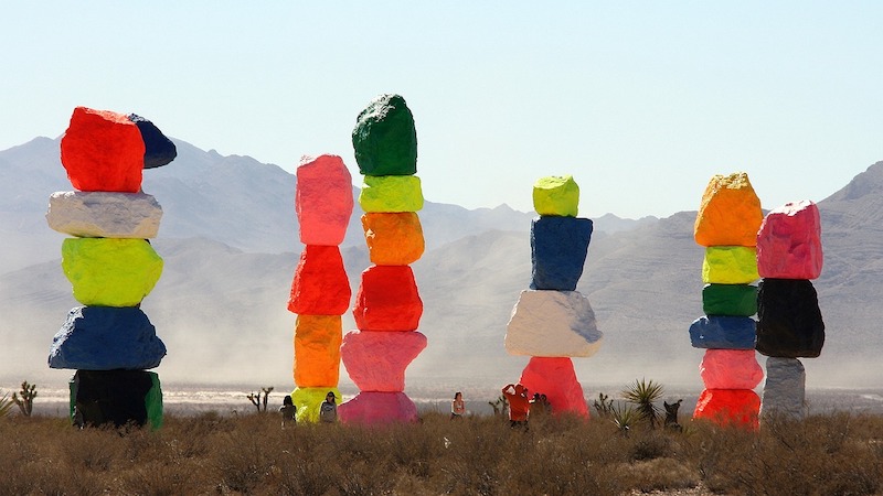 dove fermarsi tra Los Angeles e Las Vegas Seven Magic Mountains