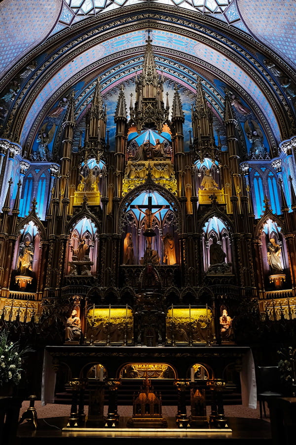 interno della basilica di notre dame a montreal