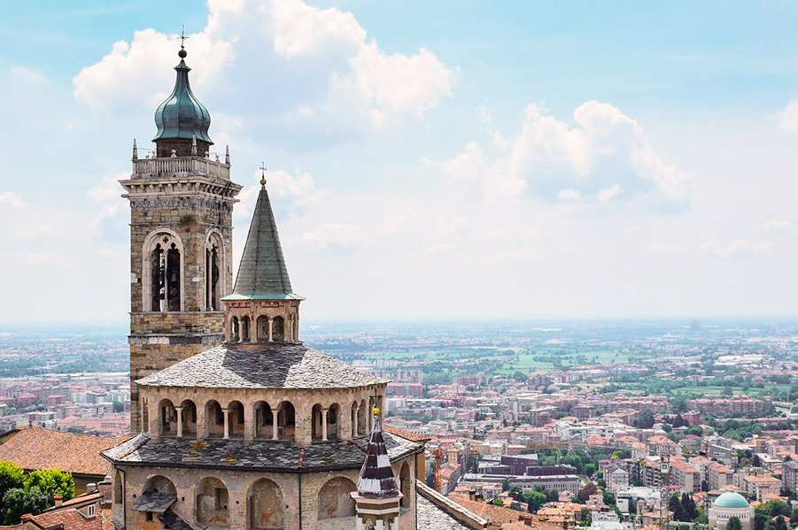 veduta dall'alto di bergamo