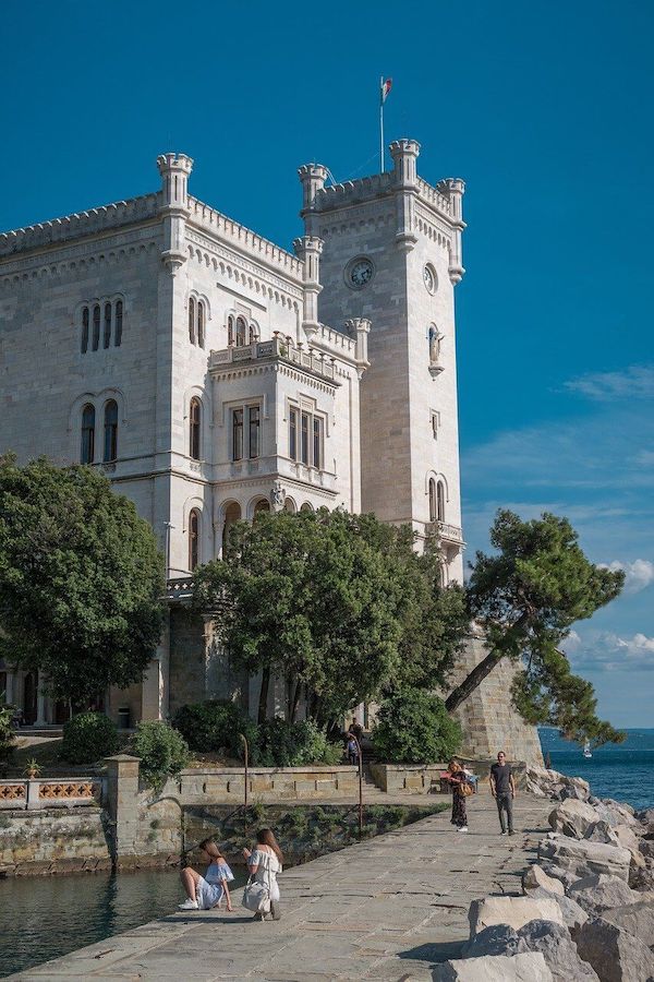 città italiane da visitare da soli: trieste